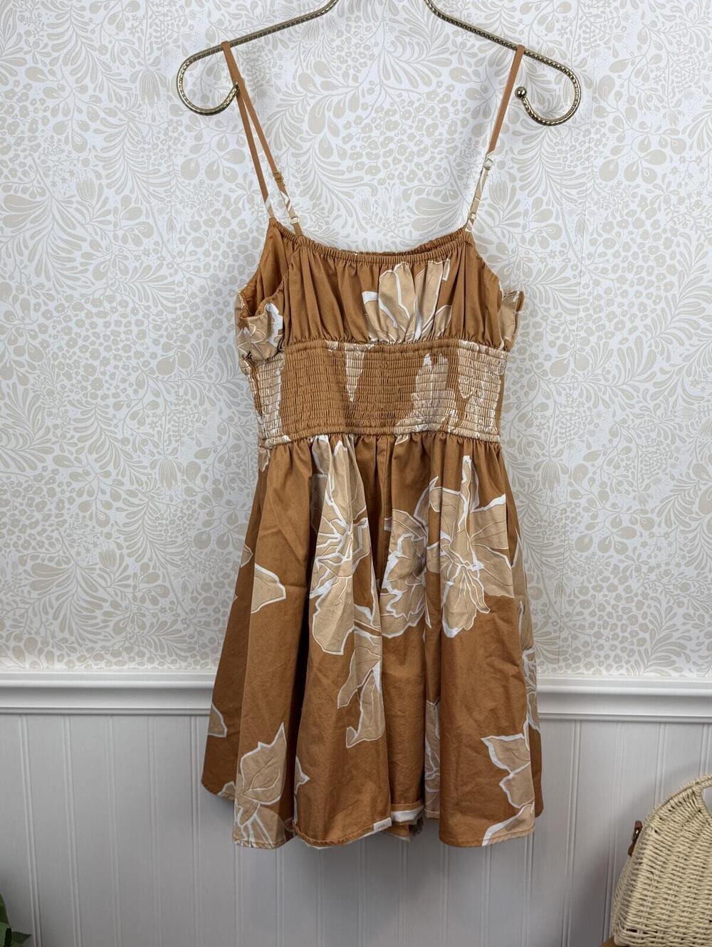Hutch by Anthropologie Tan Floral Sleeveless Smocked 5" Romper - Size - Small - Picture 5 of 10